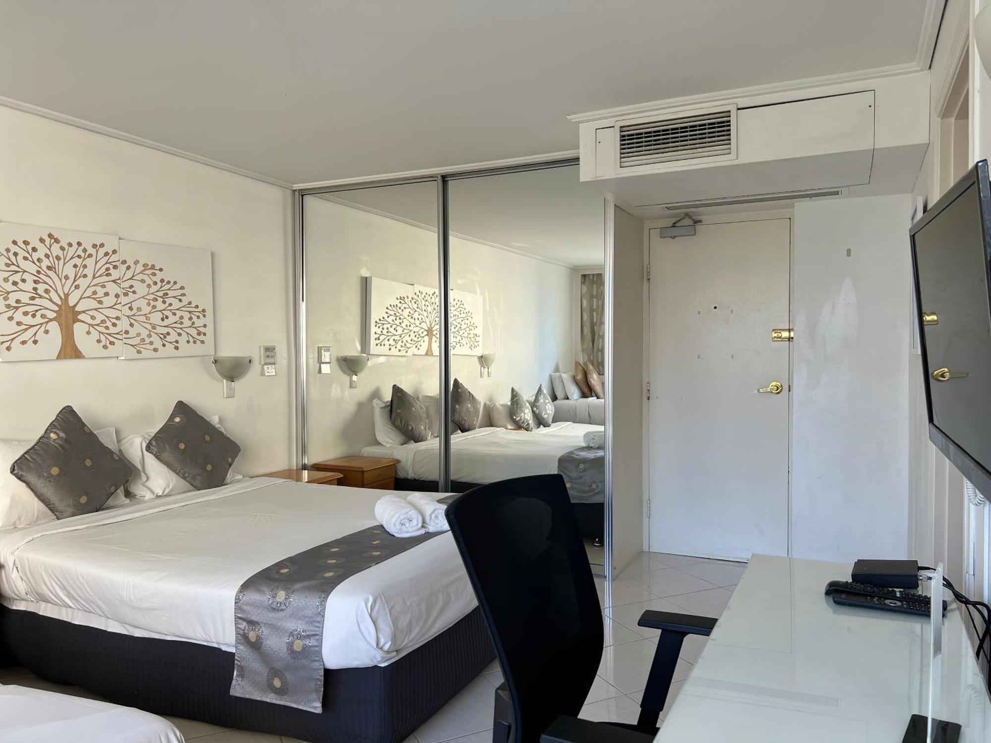 Sydney Hyde Park Private Apartments By Paxsafe Bilik gambar