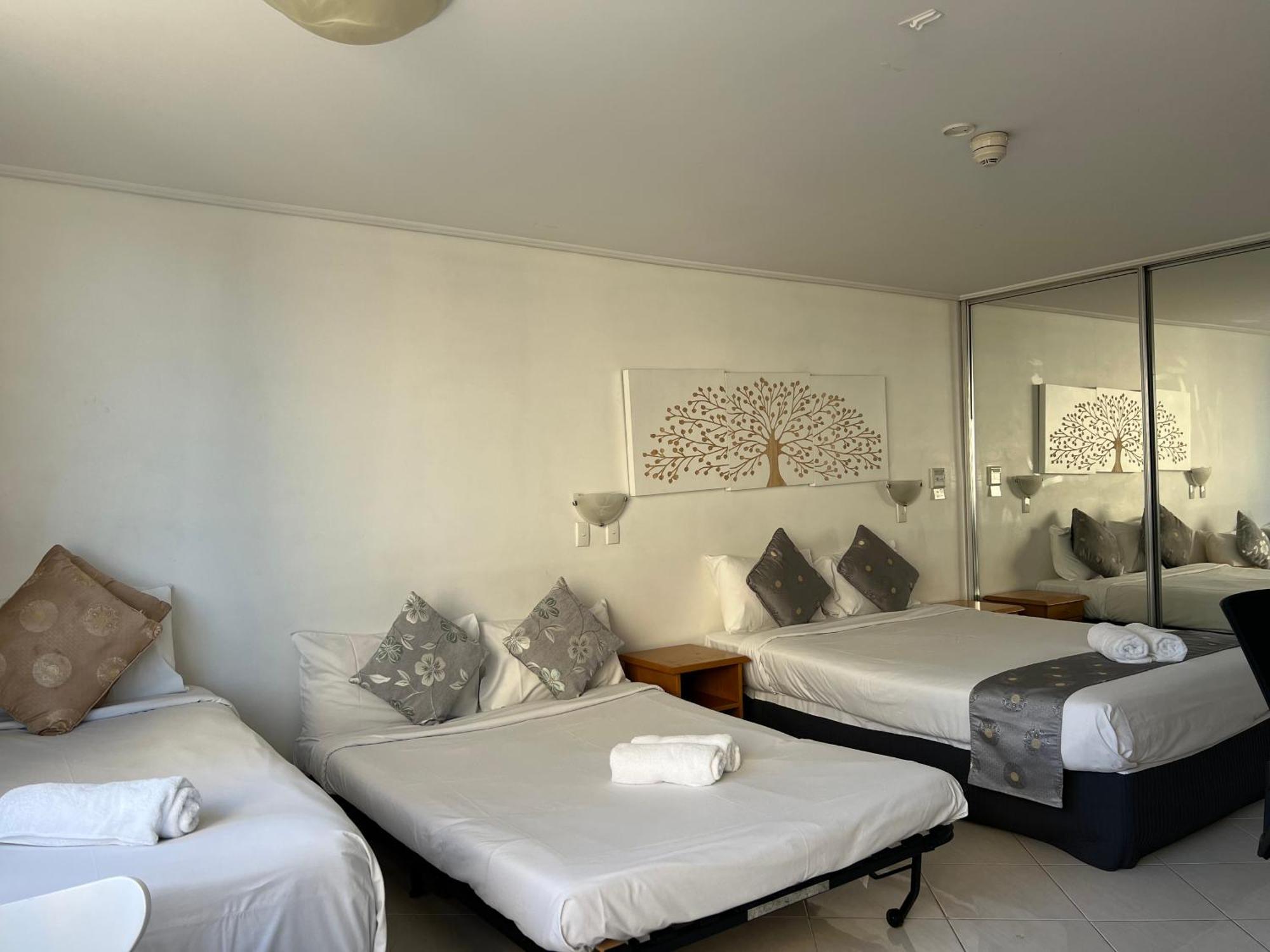 Sydney Hyde Park Private Apartments By Paxsafe Luaran gambar